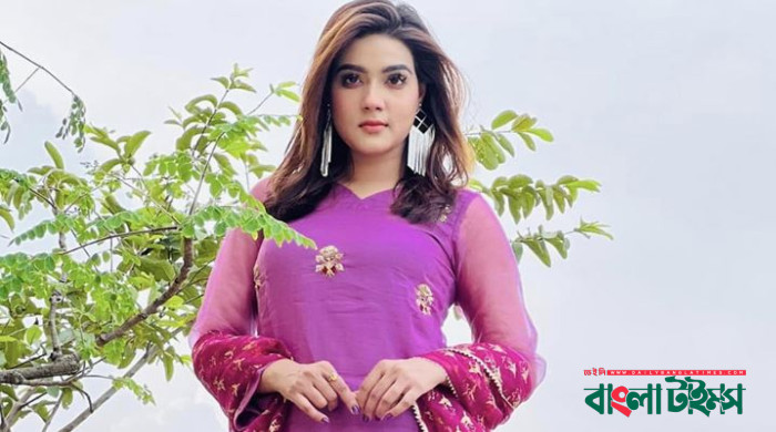 আমার ভয়ঙ্কর রকমের ভালোবাসা দরকার: মাহি